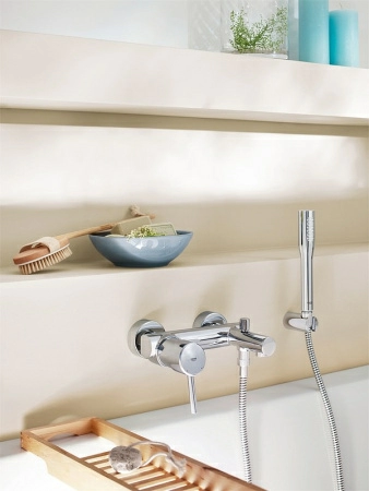Смеситель Grohe Concetto 32211001 для ванны с душем Смеситель Grohe Concetto 32211001 для ванны с душем