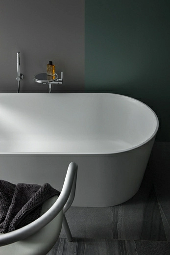 Каменная ванна Laufen Val 230282 160x75 с ножками, встроенный перелив