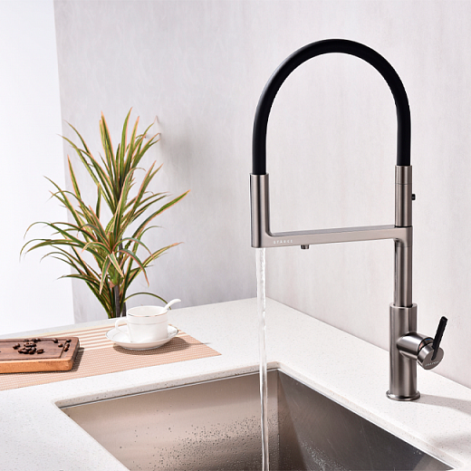 Смеситель PAULMARK TORNADO To213402-B, (вороненая сталь/беретта), гибкий излив