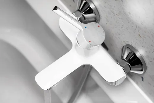 Смеситель Armatura White-angelit oднорычажный, для ванны