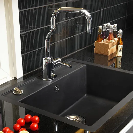 Смеситель для кухни Oras Il Bagno Alessi One 8535F с клапаном