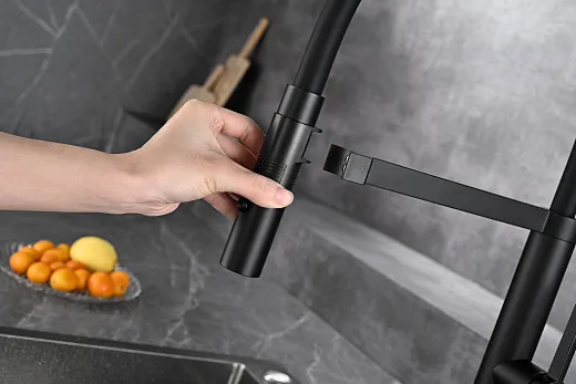 Смеситель для кухни Cucina с гибким изливом, черный матовый (AQM9904MB)