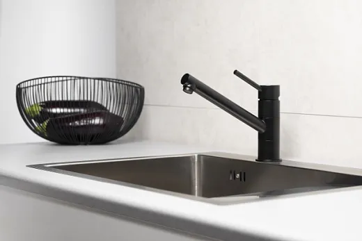 Смеситель Armatura Andra black кухонный
